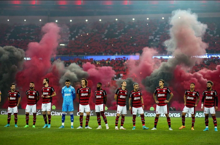 Flamengo vence de 2 a 0 do Atlético-MG e avança para as quartas de final