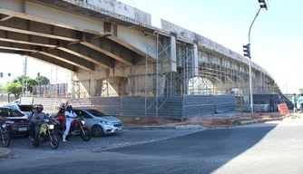 Dr. Pessoa visita obra do viaduto da Tabuleta nesta terça