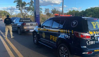 Carro recuperado em Floriano.