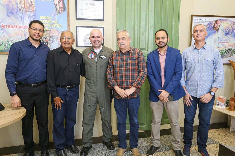 Reunião entre o prefeito Dr. Pessoa e o major Alfonso Bittencourt.