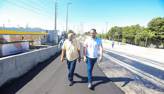 Obras do viaduto da Tabuleta recebe pavimentação asfáltica