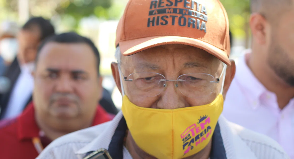 Dr. Pessoa em reinauguração da Praça Engenheiro Cícero Ferraz.