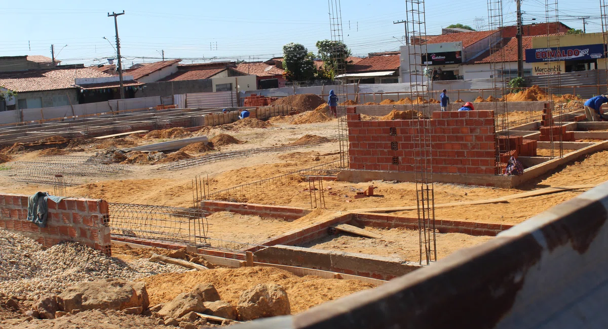 Obra inacabada do Mercado Renascença II