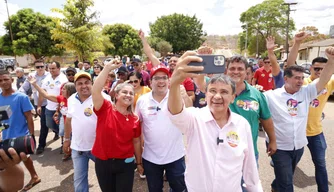 Rafael Fonteles e Wellington Dias participam de caminhada no sul do Piauí