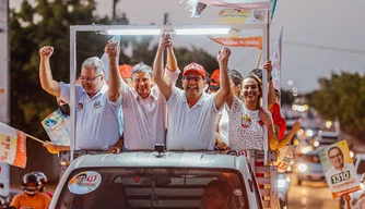 Rafael Fonteles e Wellington Dias em carreata no município de Parnaíba.