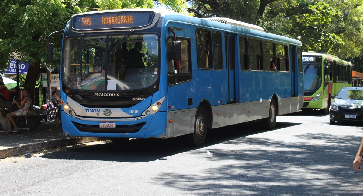 Ônibus Timon City.