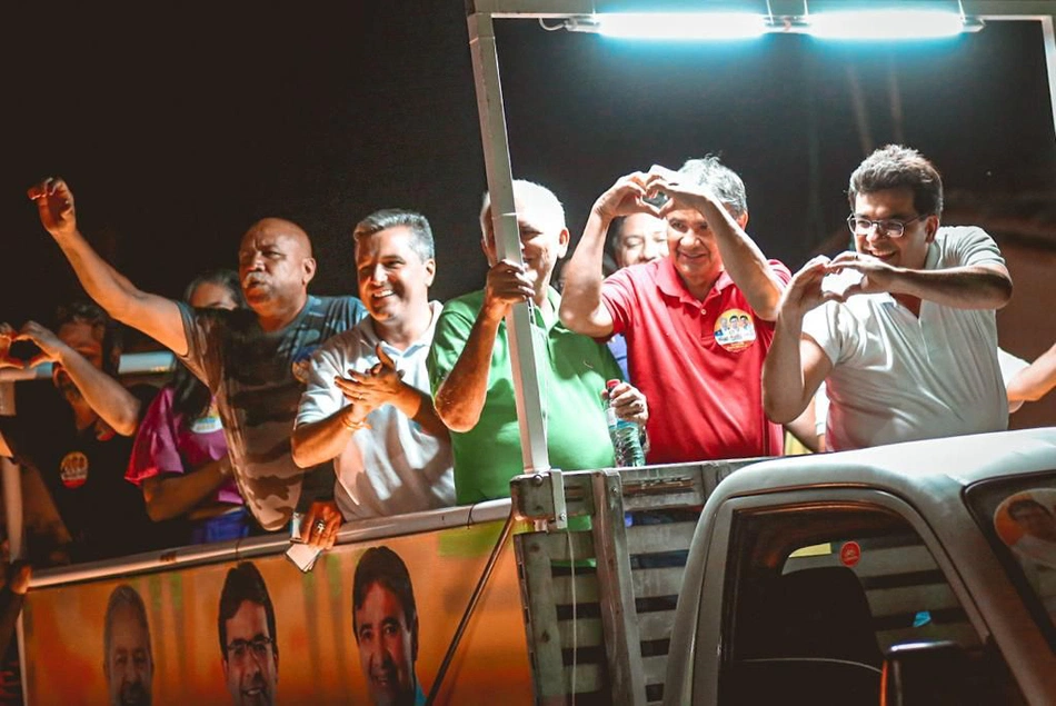 Rafael Fonteles e Wellington Dias realizam carreata em Valença do Piauí.