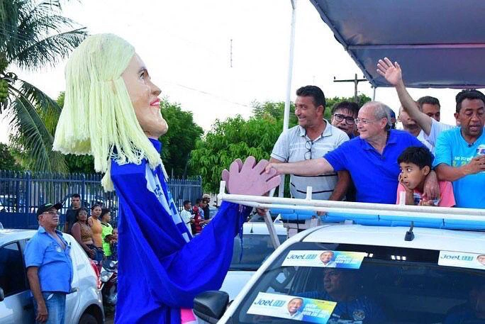 Candidato Sílvio Mendes realiza carreata em Barras