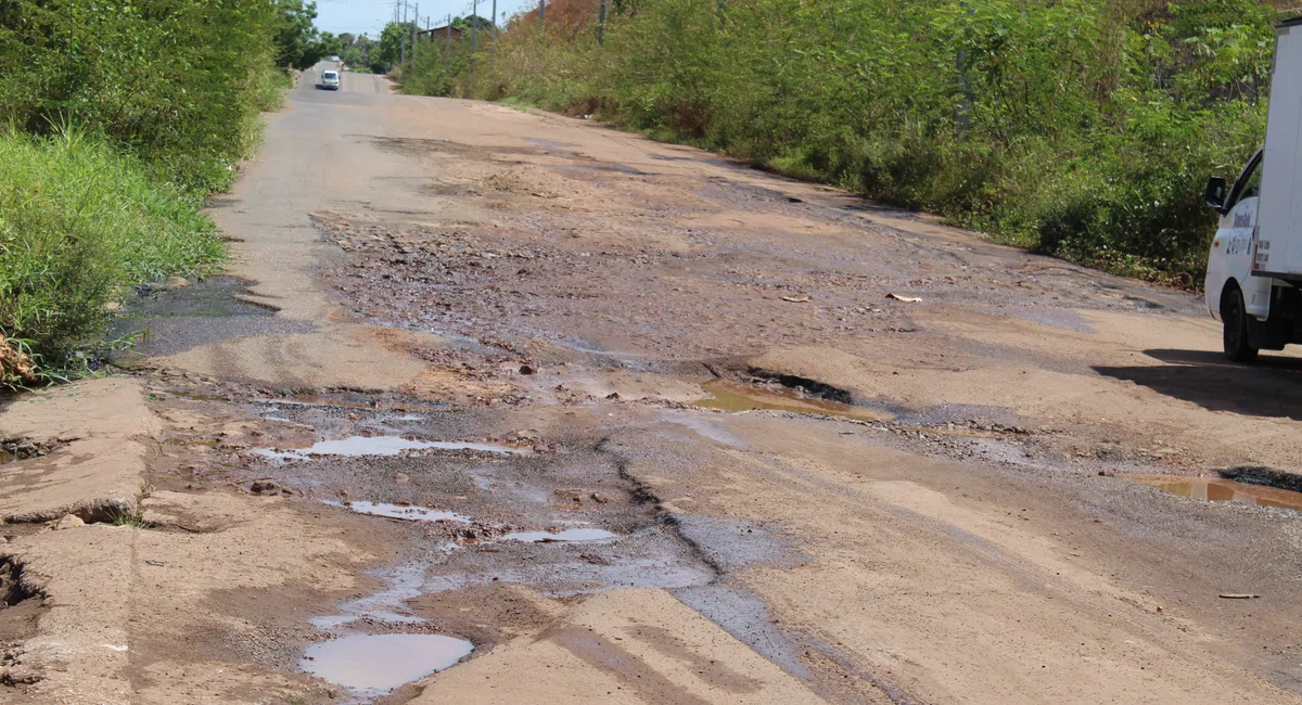 Obra inacabada na Av Dom Elder Câmara causa transtorno na zona Leste da capital