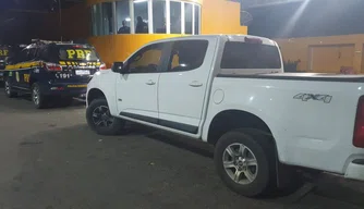 Carro apreendido com homem acusado de crime eleitoral em Piripiri.