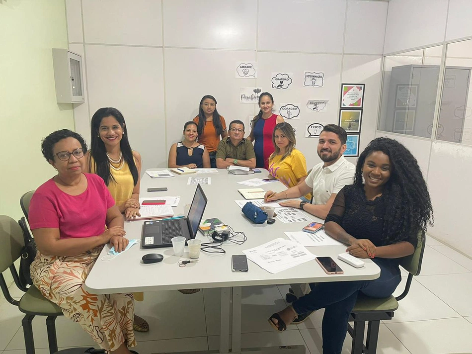 Reunião de implantação de leitos de saúde mental.