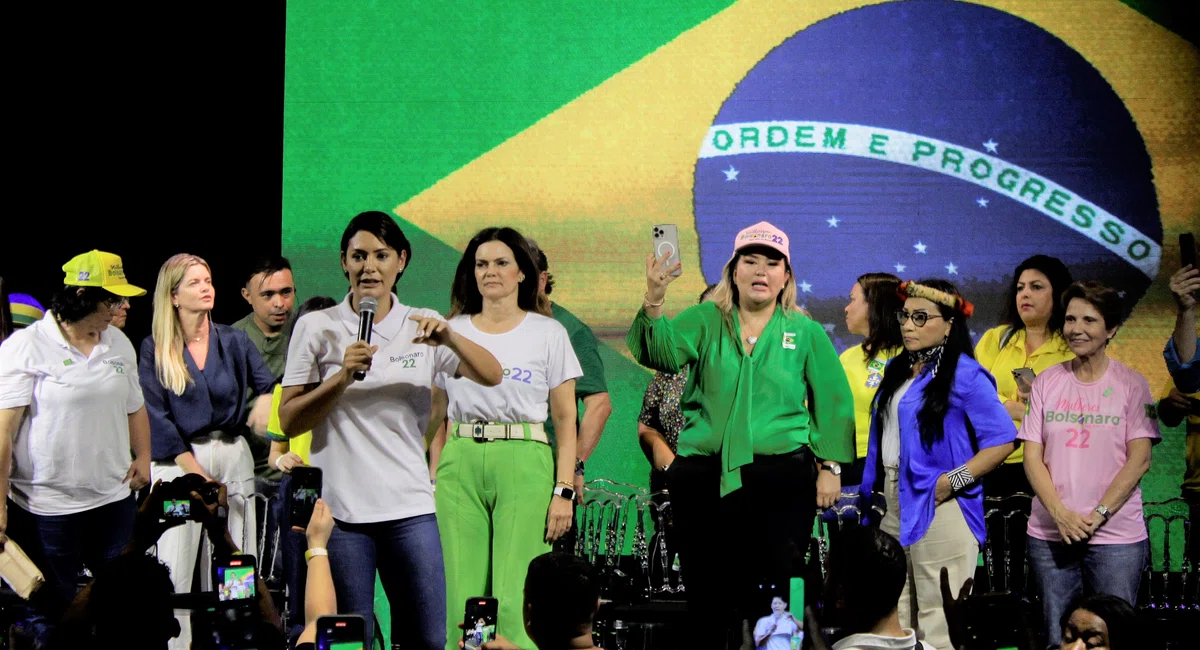 Primeira-dama Michele Bolsonaro visita Teresina