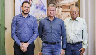 Encontro Dr. Pessoa, André Lopes e reitor Carlos Ramos no Palácio da Cidade