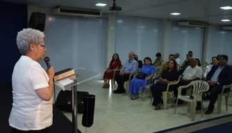 Regina Sousa em culto realizado em alusão ao Dia do Piauí