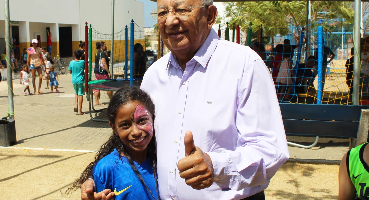 Dr. Pessoa visita lazer infantil na Santa Maria da Codipi