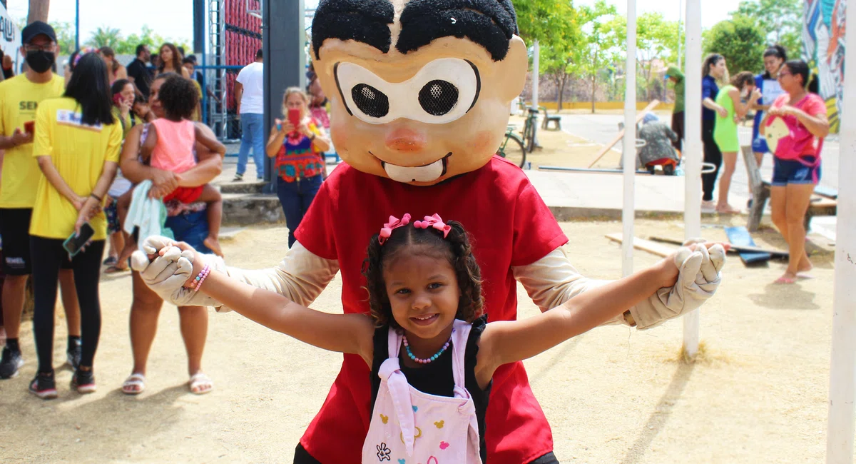 Dr. Pessoa visita lazer infantil na Santa Maria da Codipi