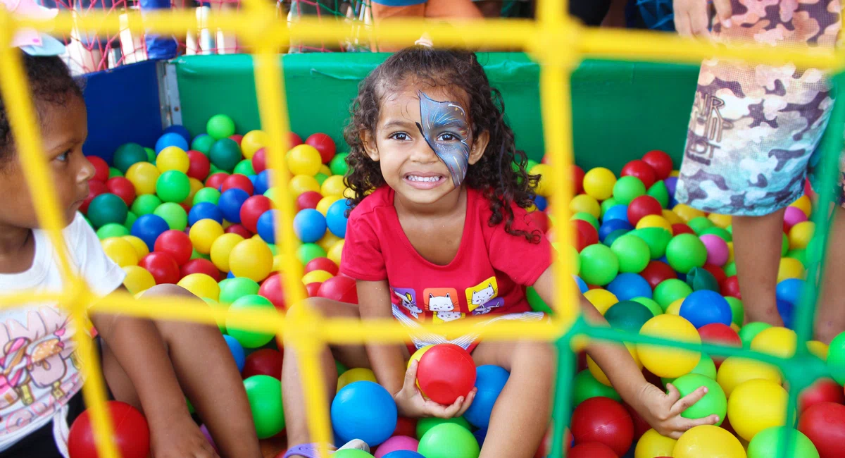 Dr. Pessoa visita lazer infantil na Santa Maria da Codipi