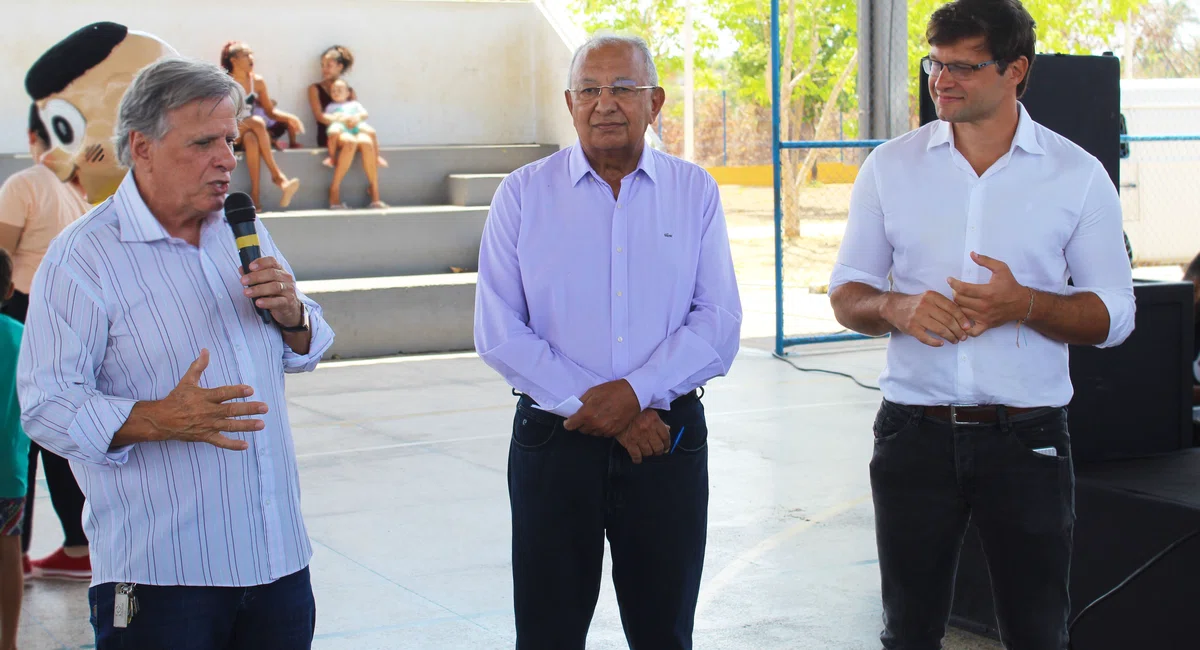 Dr. Pessoa visita lazer infantil na Santa Maria da Codipi