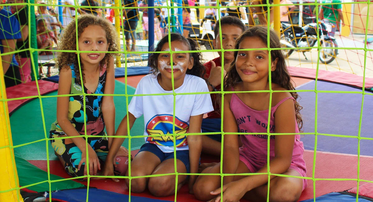 Dr. Pessoa visita lazer infantil na Santa Maria da Codipi