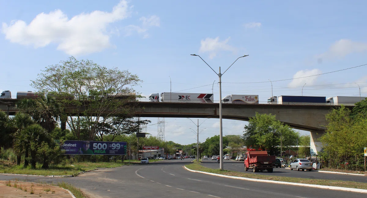 Manifestantes interditam trecho da BR-316 na zona Sul de Teresina