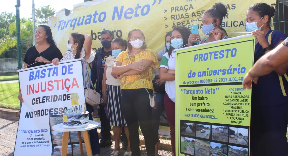 Protesto dos moradores do Torquato Neto