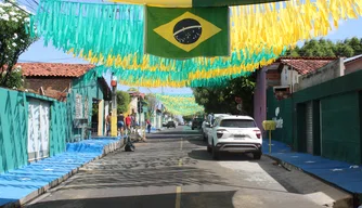 Rua decorada para a Copa