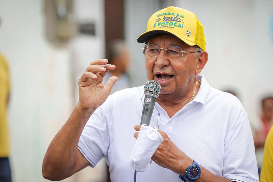 Prefeitura de Teresina e ETURB entregam quatro ruas asfaltadas no bairro Mafrense.