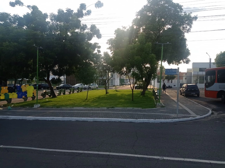 Praça Dom Avelar.