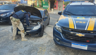 Carro roubado em Goiás é recuperado em Floriano.