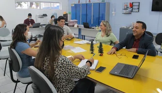 Centro Municipal de Atendimento Multidisciplinar com prédios em outras regiões de Teresina