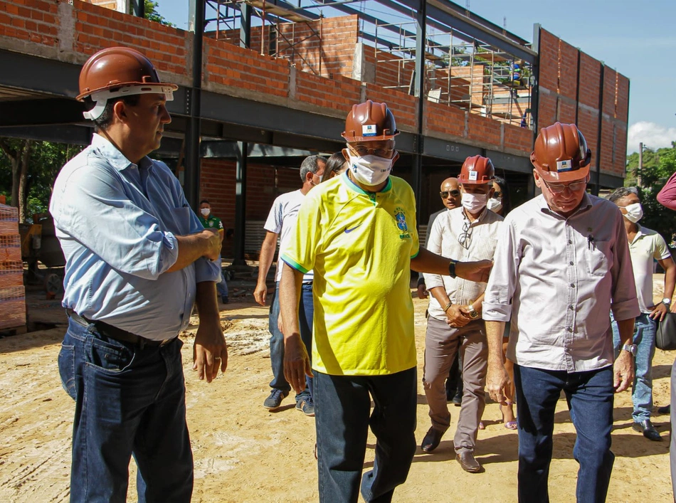 Obras na escola 15 de Outubro em Teresina.