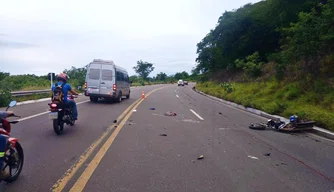 Homem fica gravemente ferido após acidente na BR 316 em Picos