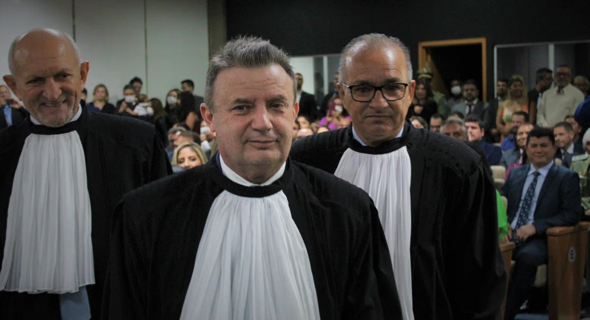 Desembargador Hilo de Almeida é empossado novo presidente do TJ-PI