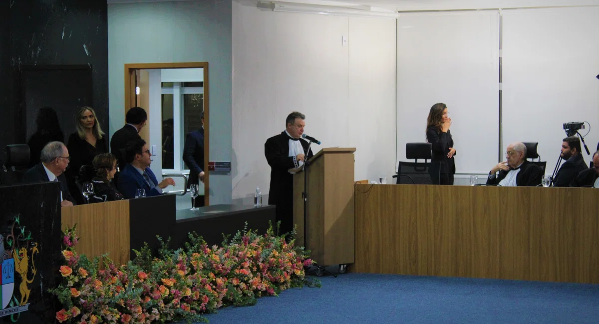 Desembargador Hilo de Almeida é empossado novo presidente do TJ-PI