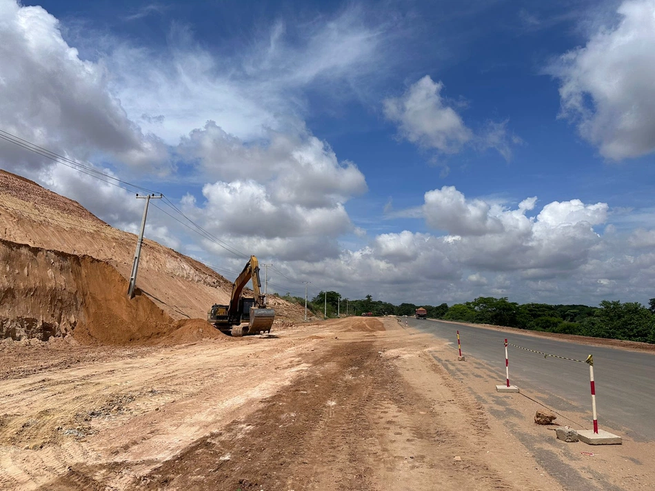 Execução de obra na Marginal Poti Sul em Teresina.