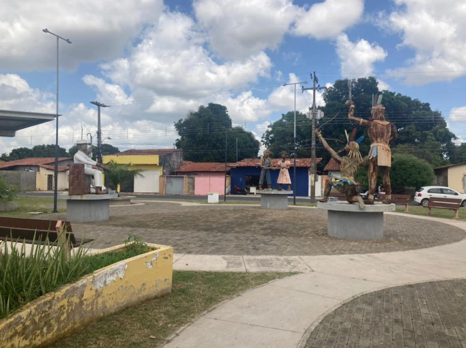 Praça dos Orixás no Parque Lagoas do Norte