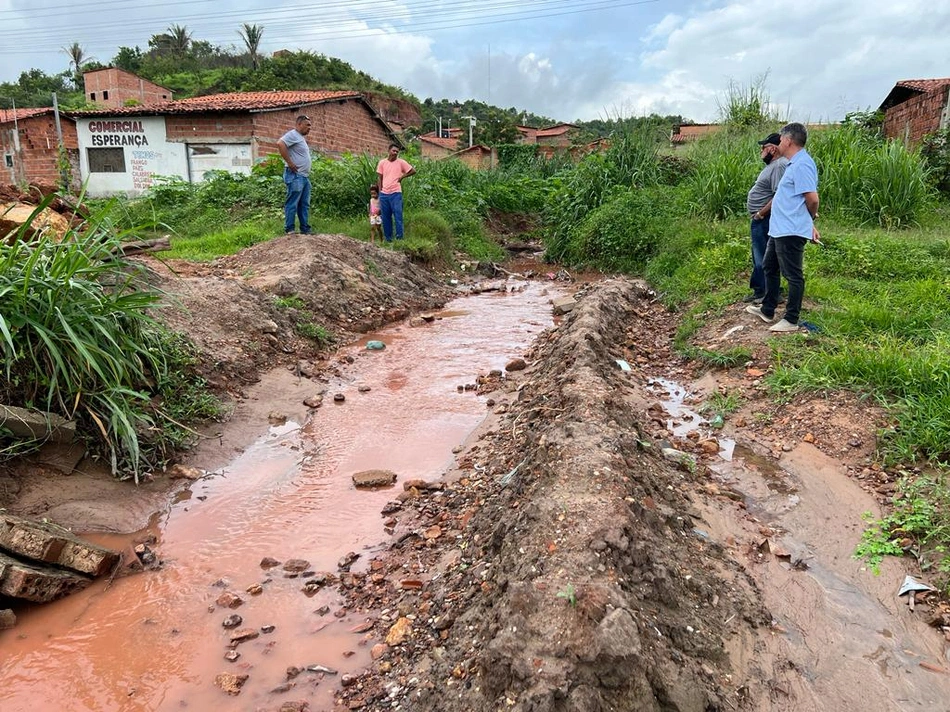 Galeria no conjunto Pedro Balzi, na zona Sudeste de Teresina.