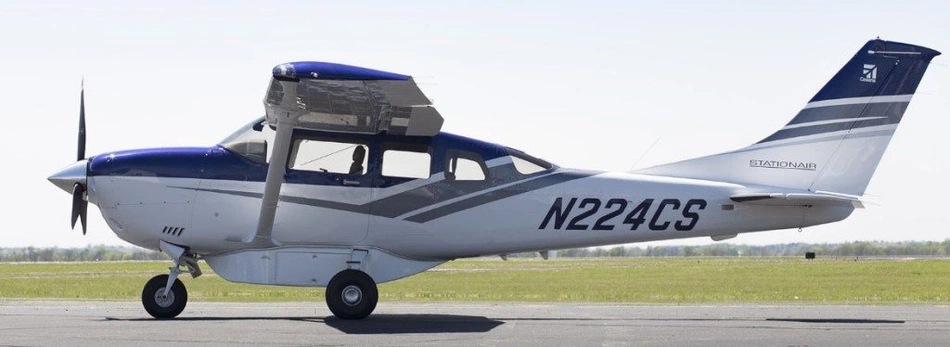 Avião monomotor modelo cessna 206