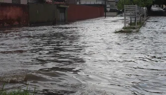 Rua alagada em Teresina