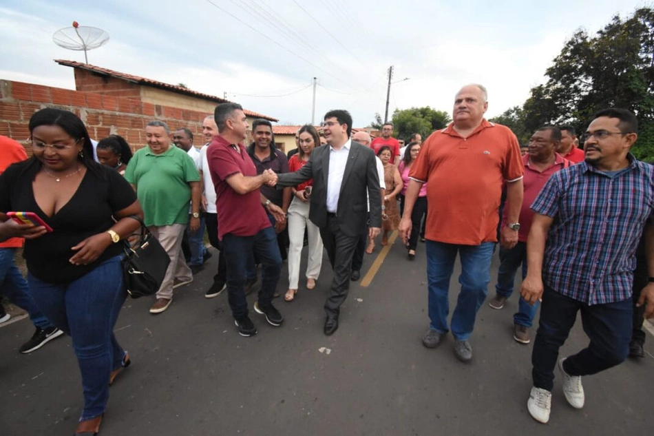 Rafael Fonteles inaugura acesso à Uespi de Oeiras.