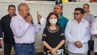 Dr. Pessoa faz entrega de novos veículos para o SAMU.