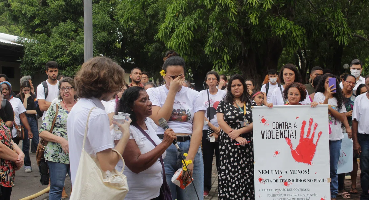 Ato em homenagem a Janaína Bezerra.