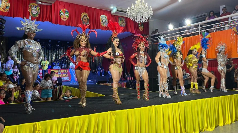 Dr. Pessoa premia Majestades do Carnaval em Teresina.