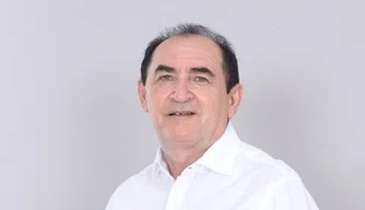 Prefeito de Floriano, Antônio Reis Neto.