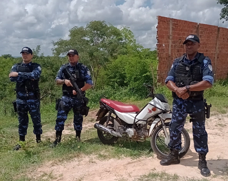 Moto roubada em matagal na cidade de Timon;