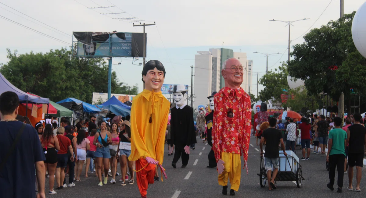 Corso 2023 - Bonecos do Dr.Pessoa e Ênio Portela