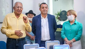 Prefeito de Teresina em visita a Gerência da Semec.