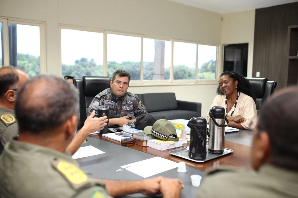 PM discute implementação de projeto antirracista na grade de formação.