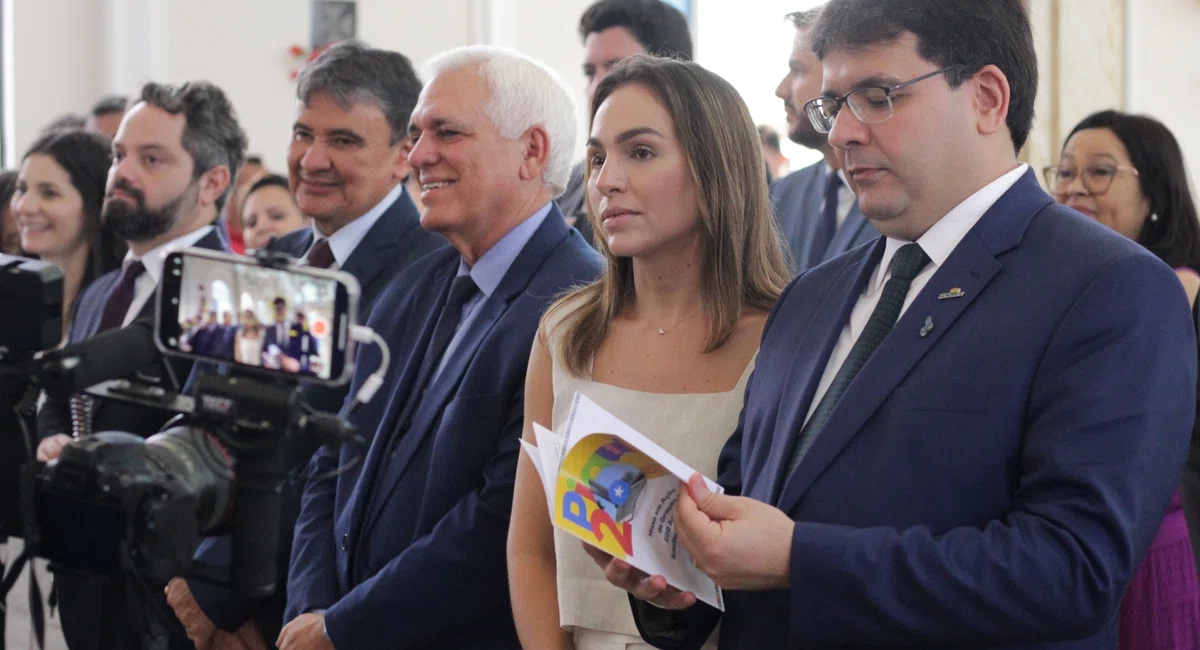 Autoridades políticas prestigiam missa no bicentenário da Batalha do Jenipapo.