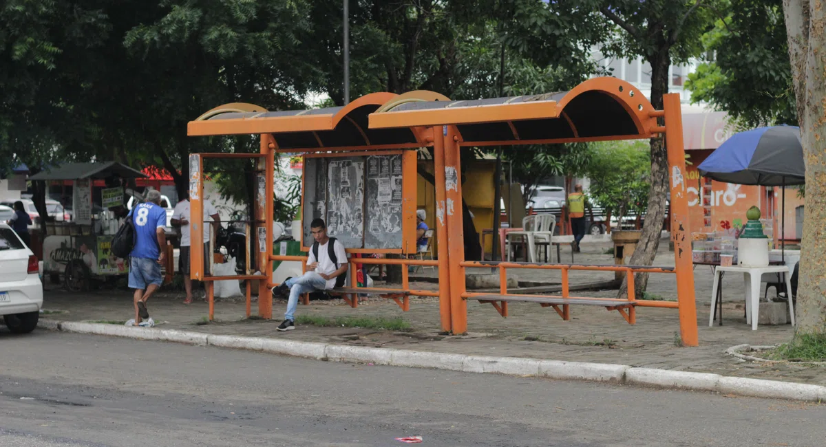 Segundo dia de greve de motoristas e cobradores